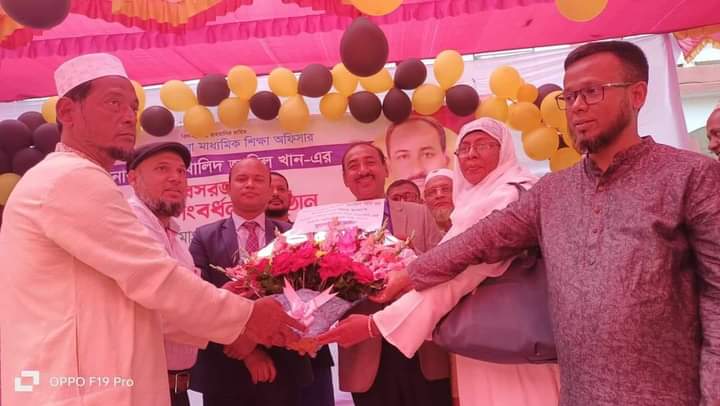 সরাইলে উপজেলা শিক্ষা কর্মকর্তার বিদায় সংবর্ধনা