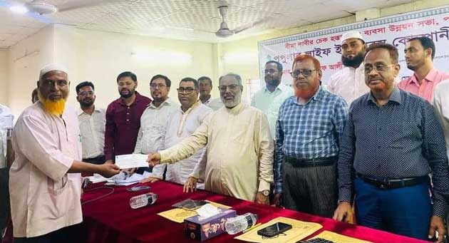 মুকসুদপুরে ছুরিকাঘাতে বিউটি পার্লার কর্মী খুন