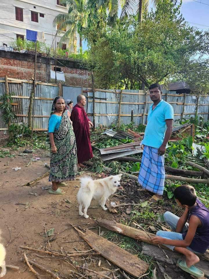 উখিয়ায় বসতভিটায় দুর্বৃত্তদের সশস্ত্র হানা: নারী, শিশুসহ আহত ৩,বৌদ্ধ পল্লীতে আতঙ্ক