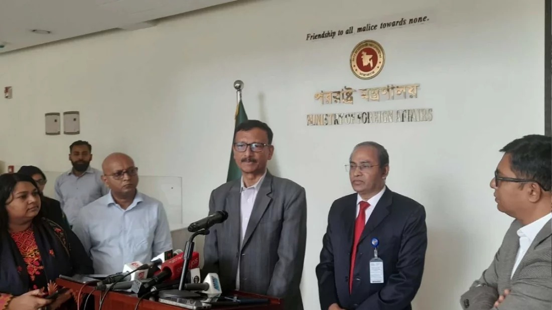 আমাদের করণীয় তেমন কিছু আসলে নেই : শেখ হাসিনাকে ফেরত দেওয়া প্রসঙ্গে পররাষ্ট্র উপদেষ্টা
