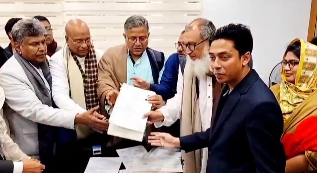 ফরিদপুরের ভাঙ্গায় ফরিদপুর -৪ আসনের বিএনপি মনোনীত প্রার্থী শহিদুল ইসলাম বাবুলের মনোনয়নপত্র দাখিল