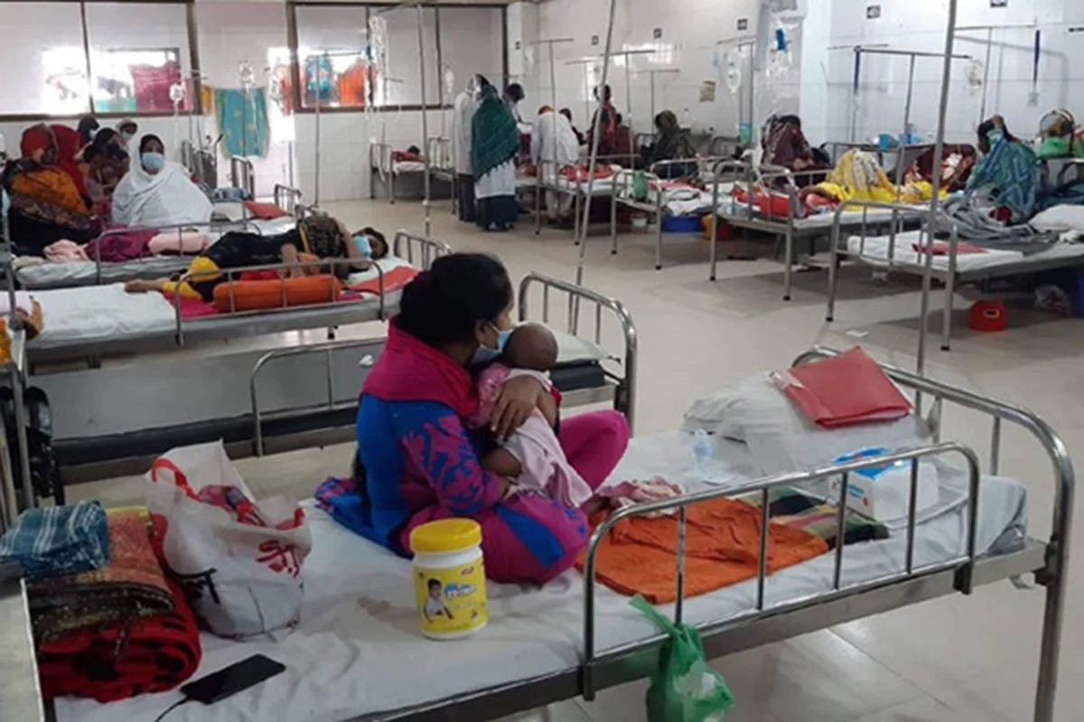 হাসপাতালে বাড়ছে ঠান্ডাজনিত রোগীর চাপ